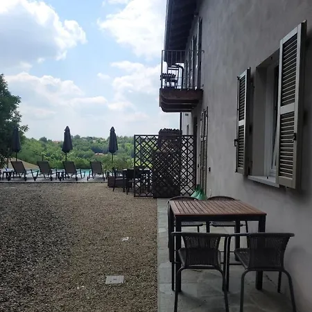 Cascina Allegria Apartment